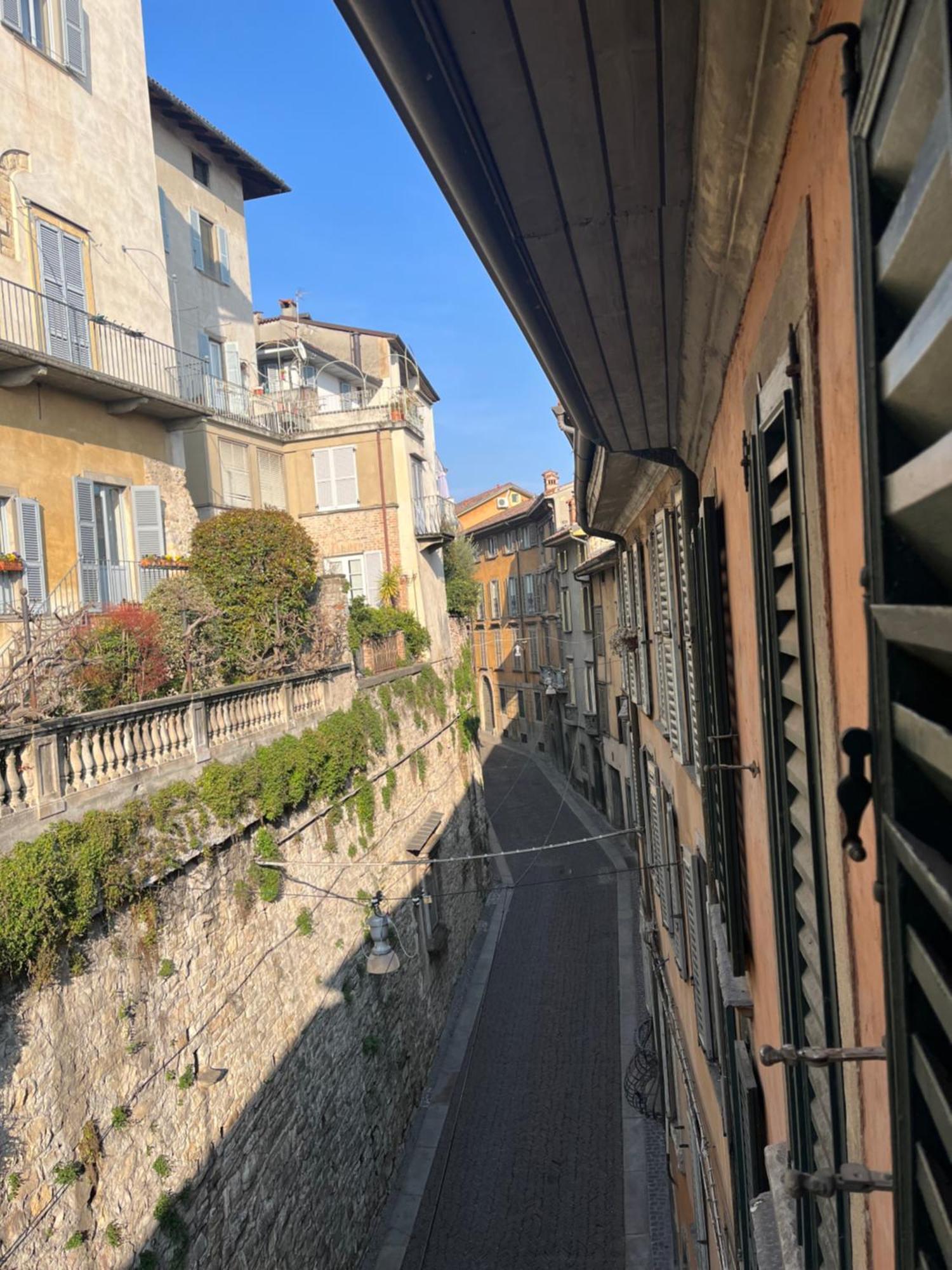 Livinn Bergamo The Wall Exterior photo